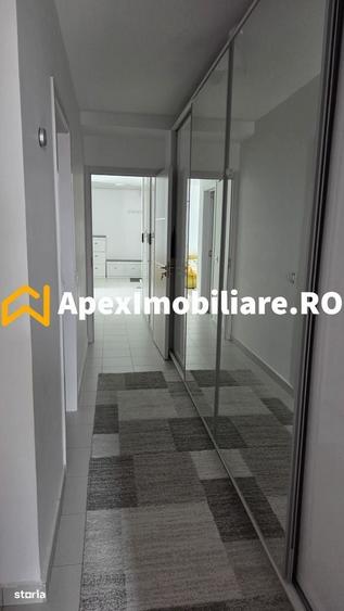 Apartament cu 3 camere decomandat în Păcii