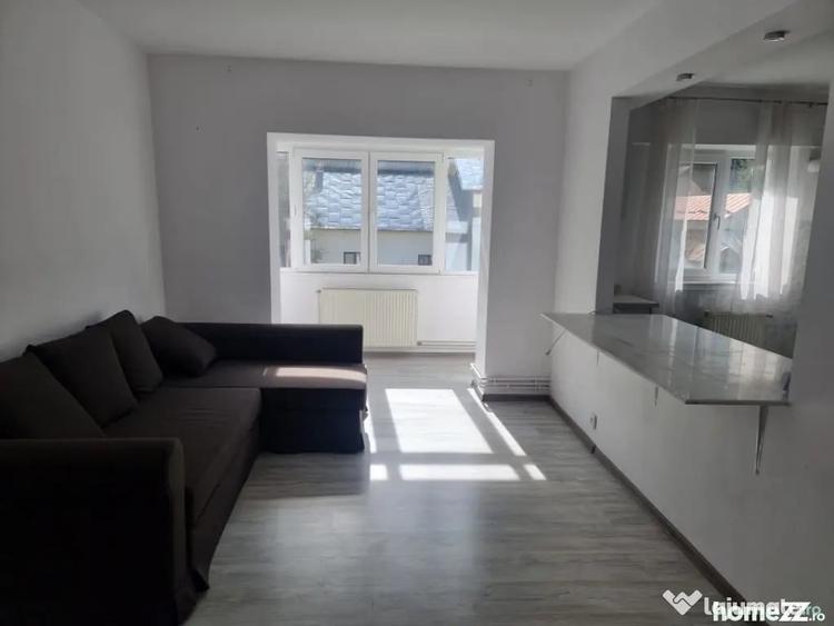 Apartament cu 3 camere semidecomandat în Central