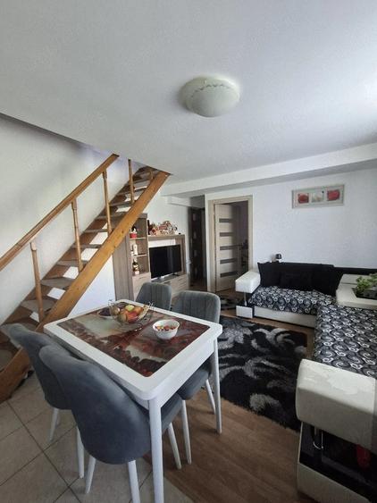 Apartament cu 3 camere decomandat în Berceni