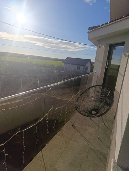 Casă cu 4 camere cu Teren 300 Mp în Tuzla
