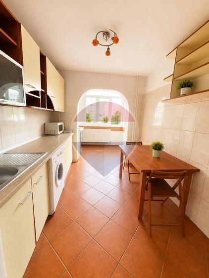 Apartament cu 3 camere decomandat în Iancului