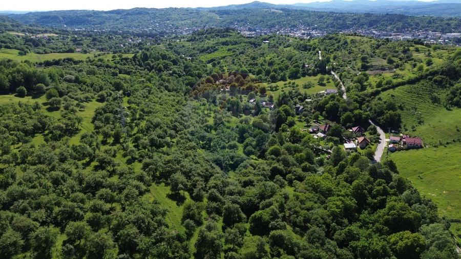 Teren agricol extravilan de 14489 mp, în Exterior Est