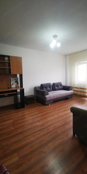 Apartament cu 2 camere decomandat în Complex Studențesc
