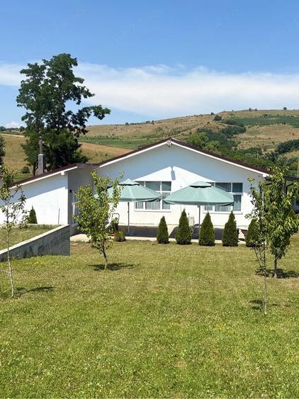 Casă cu Teren 1400 Mp în Suatu
