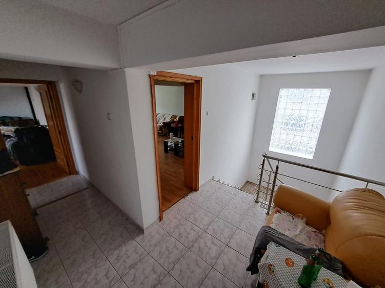 Duplex cu 5 camere cu Teren 200 Mp în Brâncoveanu