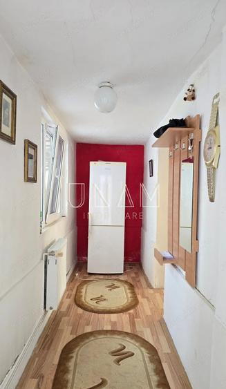 Casă cu 4 camere cu Teren 225 Mp în Muncitoresc