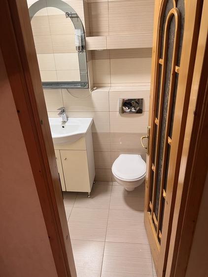 Apartament cu 3 camere decomandat în Șcheia