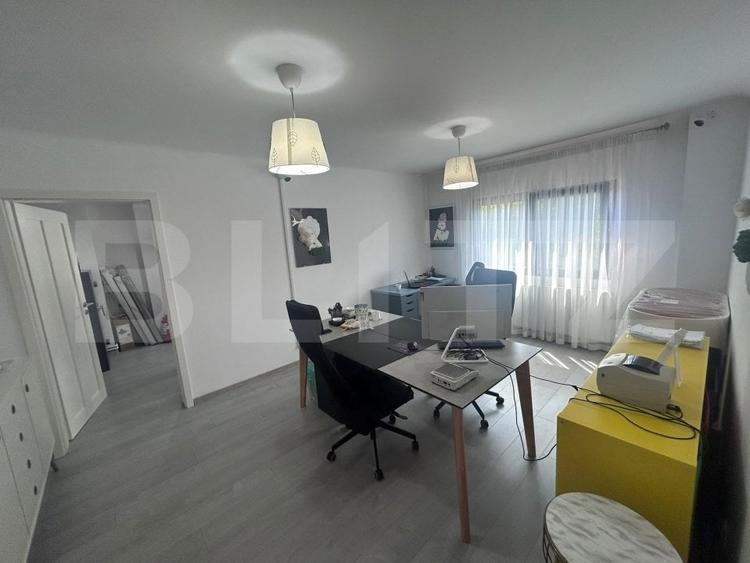 Apartament cu 4 camere decomandat, mobilat în 1 Mai