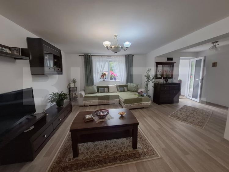 Casă individuală cu 6 camere decomandat cu Canalizare în Tărlungeni