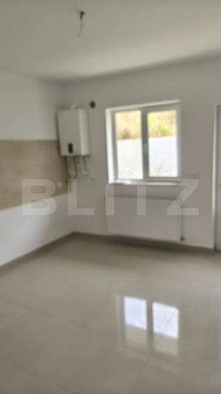 Casă individuală cu 3 camere cu Canalizare în Vișani