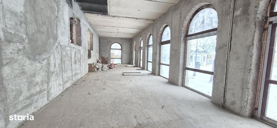 Spațiu comercial, de 250 mp, în Central