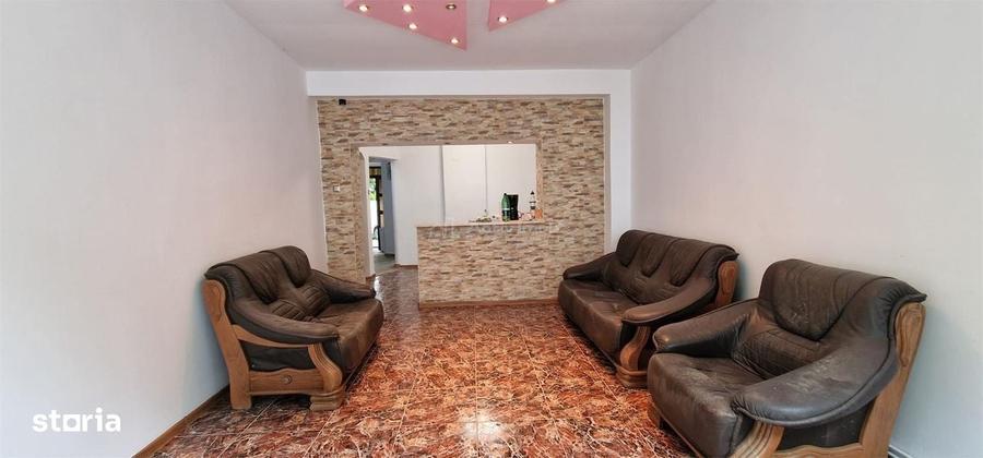 Casă cu 4 camere în Muncitoresc