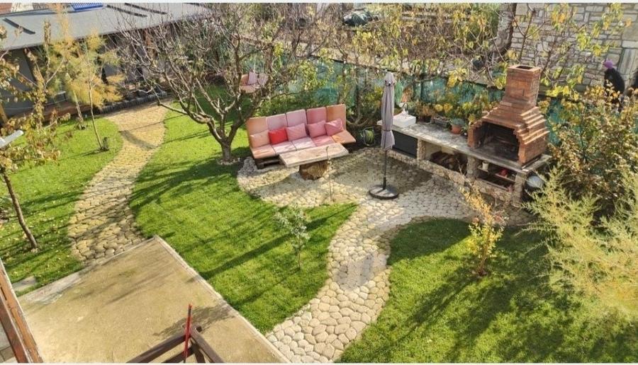 Apartament cu 3 camere decomandat în 23 August