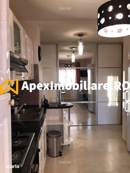 Apartament cu 4 camere semidecomandat în Eminescu