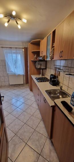 Apartament cu 4 camere decomandat, mobilat în Micro IV