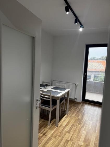 Apartament cu 2 camere decomandat, mobilat în Central