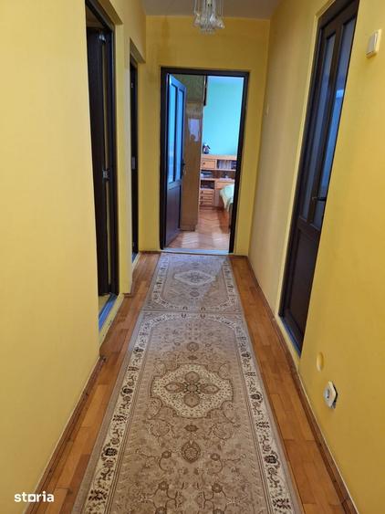 Casă cu 5 camere cu Teren 280 Mp în Central