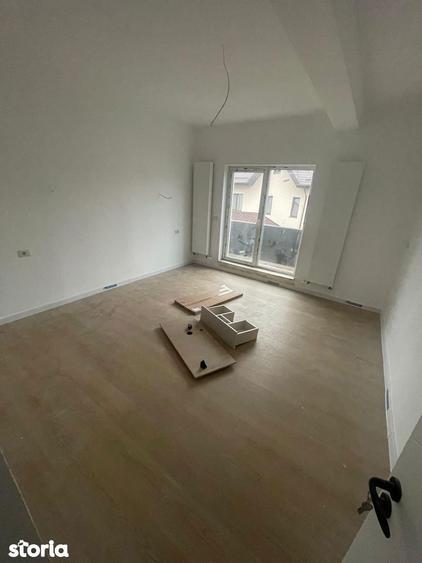 Casă cu 3 camere cu Teren 200 Mp în Central