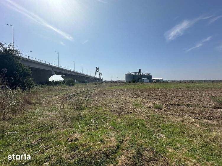 Teren de 141210 mp, în Agigea