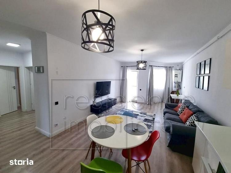 Apartament cu 3 camere semidecomandat, mobilat în Bună Ziua