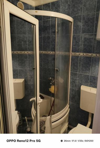 De inchiriat 2 camere Micro 21, Bloc stradal - 1