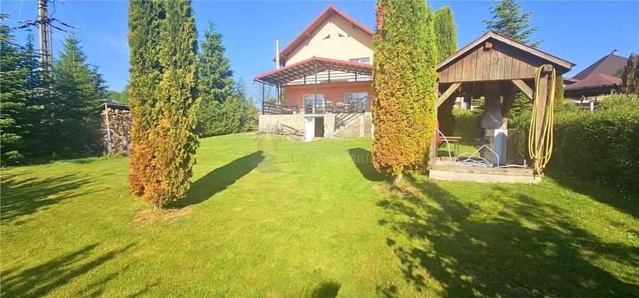 Casă individuală cu 8 camere cu Teren 800 Mp în Beliș