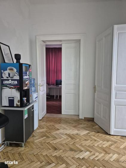 Casă cu 6 camere cu Teren 250 Mp în Unirii