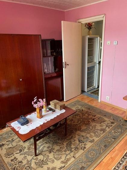 Apartament cu 2 camere decomandat, mobilat în Micro 4