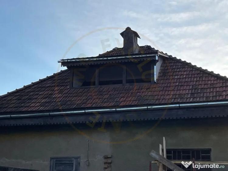 Casă cu 3 camere cu Canalizare în Drăguș