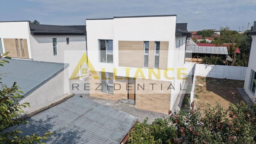 Casă individuală cu 5 camere cu Canalizare în Ultracentral