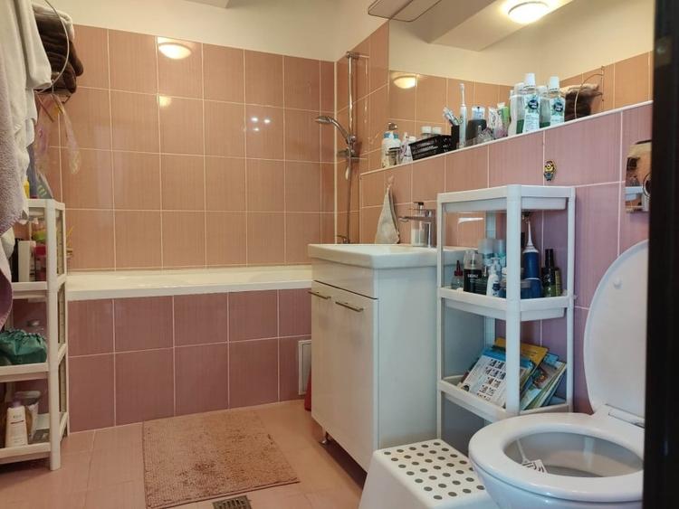 Apartament cu 4 camere decomandat în Pipera