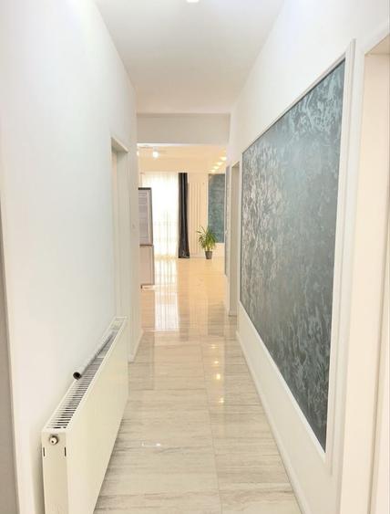 Apartament cu 3 camere semidecomandat în Central