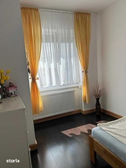 Casă cu 4 camere cu Teren 100 Mp în Central