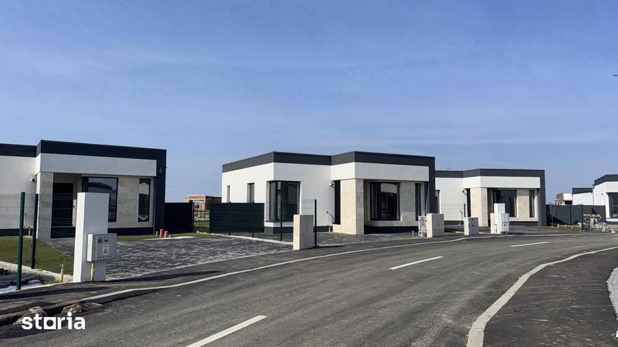 Casă cu 3 camere cu Teren 348 Mp în Berceni