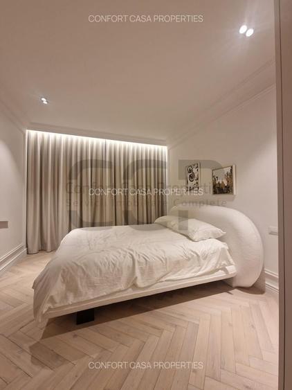 Apartament cu 4 camere decomandat în Central