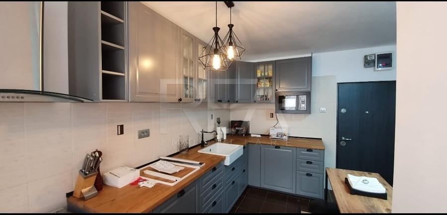Apartament cu 3 camere decomandat, mobilat în Tineretului