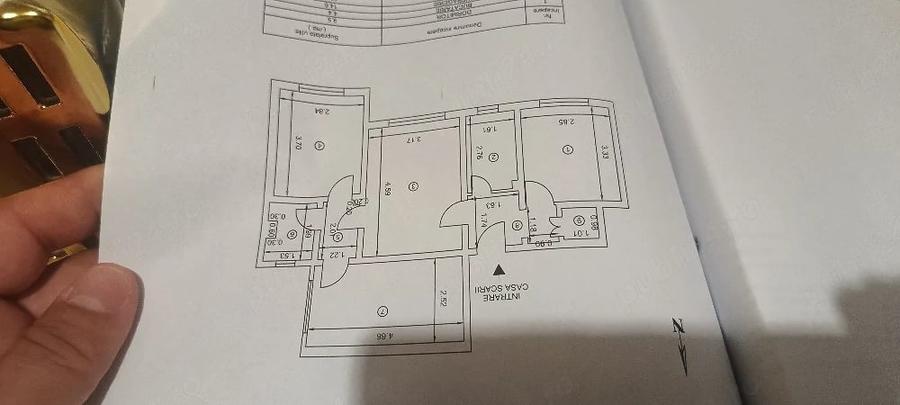 Apartament cu 4 camere semidecomandat în Central