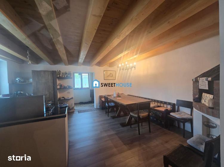 Casă cu 4 camere cu Teren 300 Mp în Central