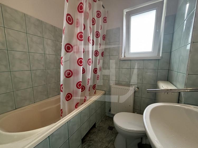 Apartament cu 4 camere semidecomandat, mobilat în Gruia