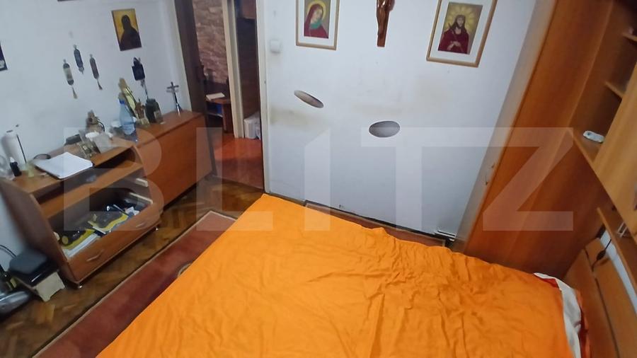 Apartament cu 3 camere nedecomandat, mobilat în Central