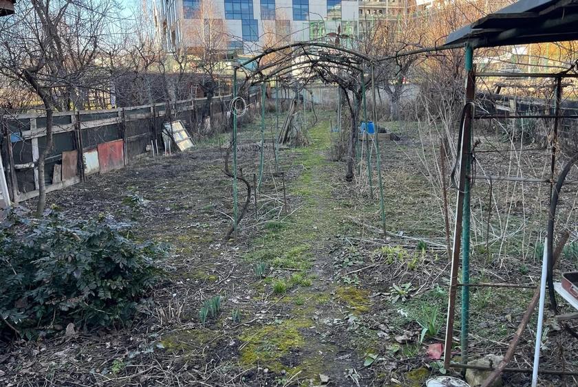 Casă individuală cu 2 camere cu Canalizare în Mărăști
