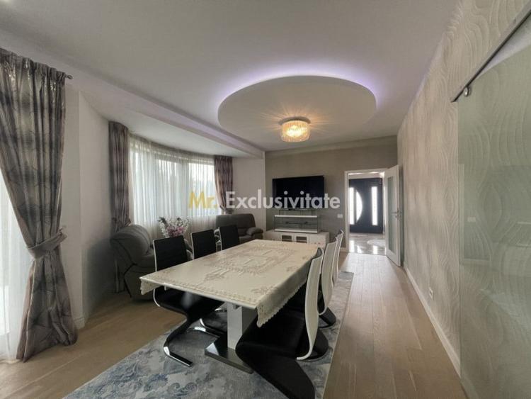Casă cu 5 camere cu Teren 1042 Mp în Cornu