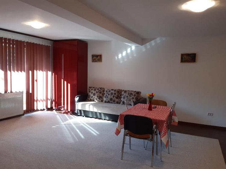 Apartament cu 2 camere decomandat în Sud