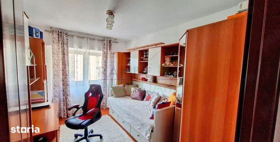Apartament cu 3 camere decomandat, mobilat în Scriitorilor