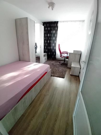 Apartament cu 3 camere semidecomandat în Șagului