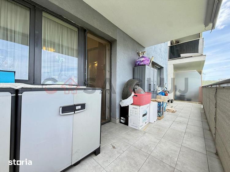 Apartament cu 3 camere semidecomandat, mobilat în Între Lacuri