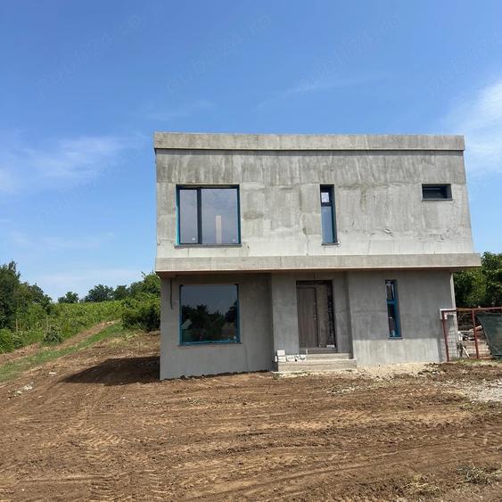 Casă cu 4 camere cu Teren 500 Mp în Nord-Vest