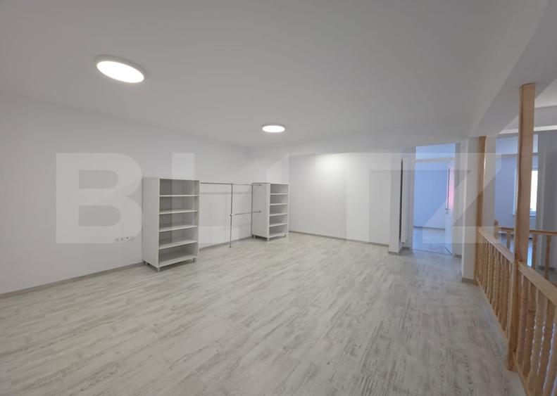 Duplex cu 5 camere cu Canalizare în Corunca