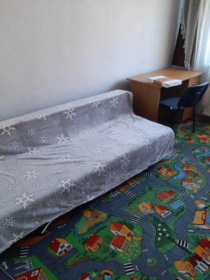 Apartament cu 3 camere decomandat în Bartolomeu