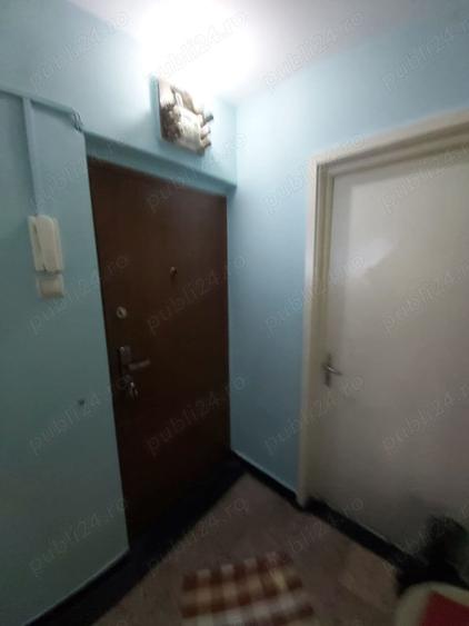 Apartament cu 3 camere decomandat în Berceni